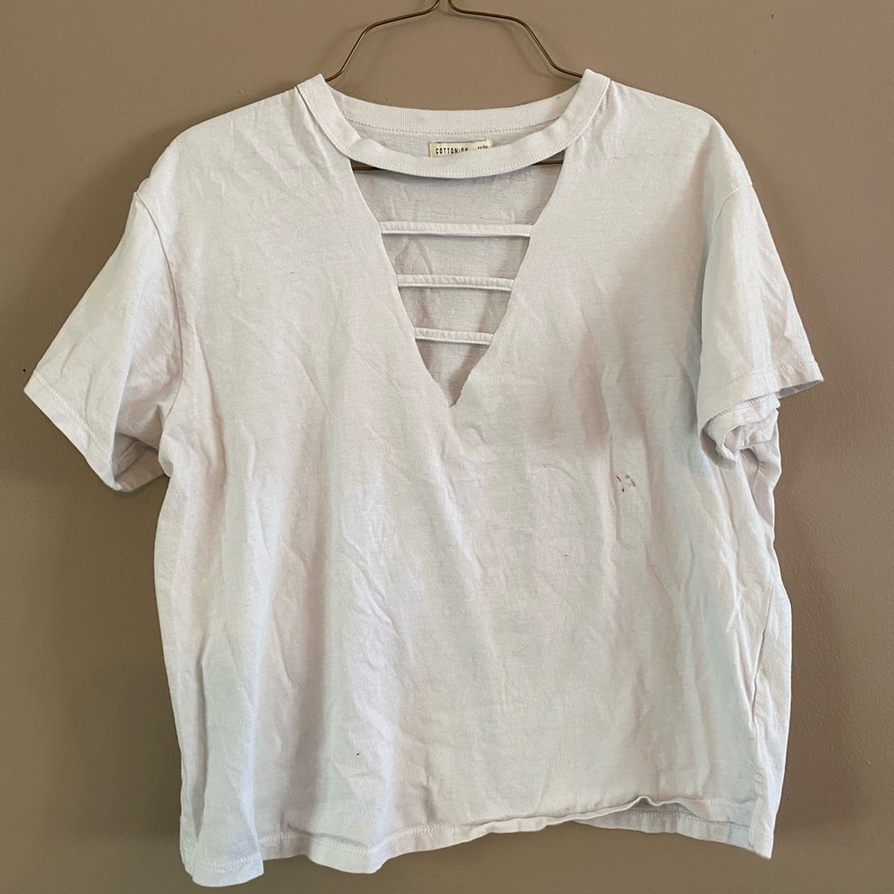 White cotton v-neck t-shirt (medium)